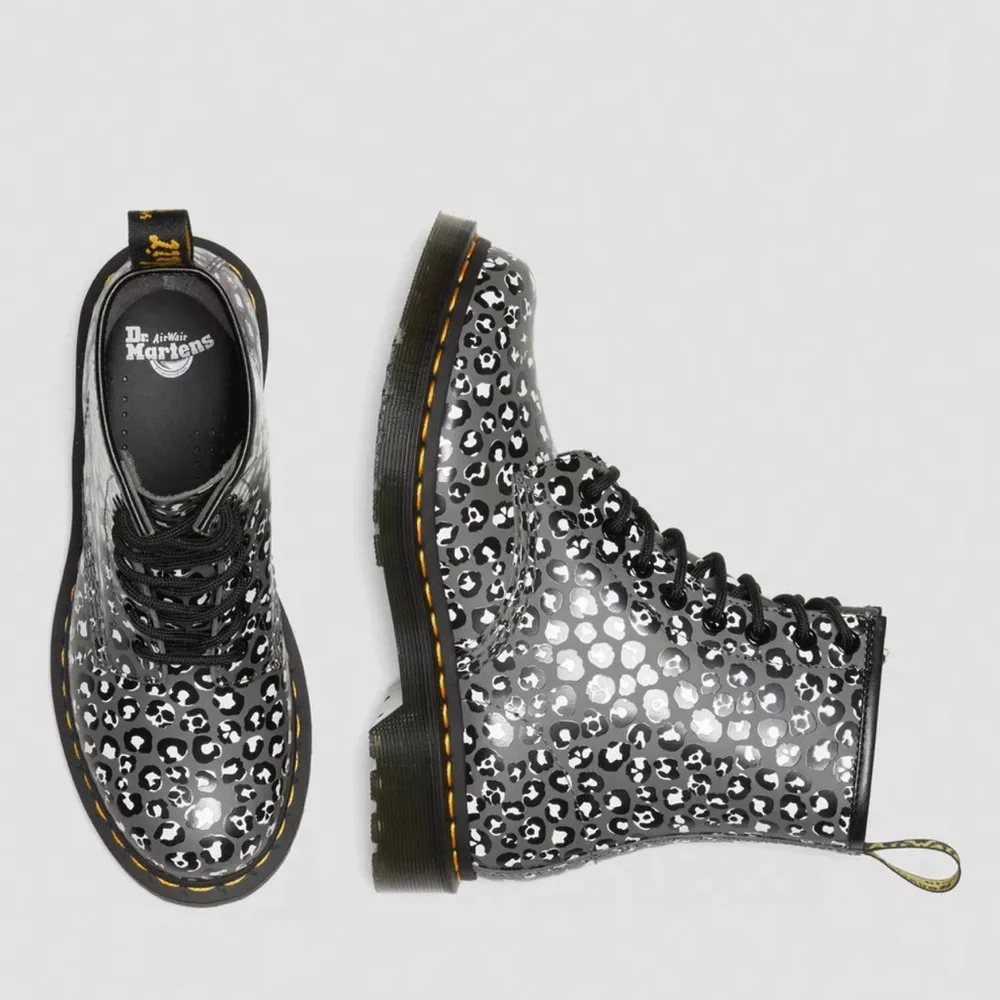 NWOB Dr. Martens 1460 WOMEN'S LEOPARD SMOOTH LEATHER LACE UP BOOTS US 7 EU 38 - Picture 3 of 14